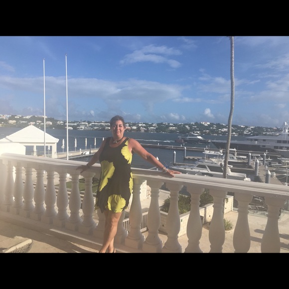 Meet your Posher, Shelly - Picture 1 of 1